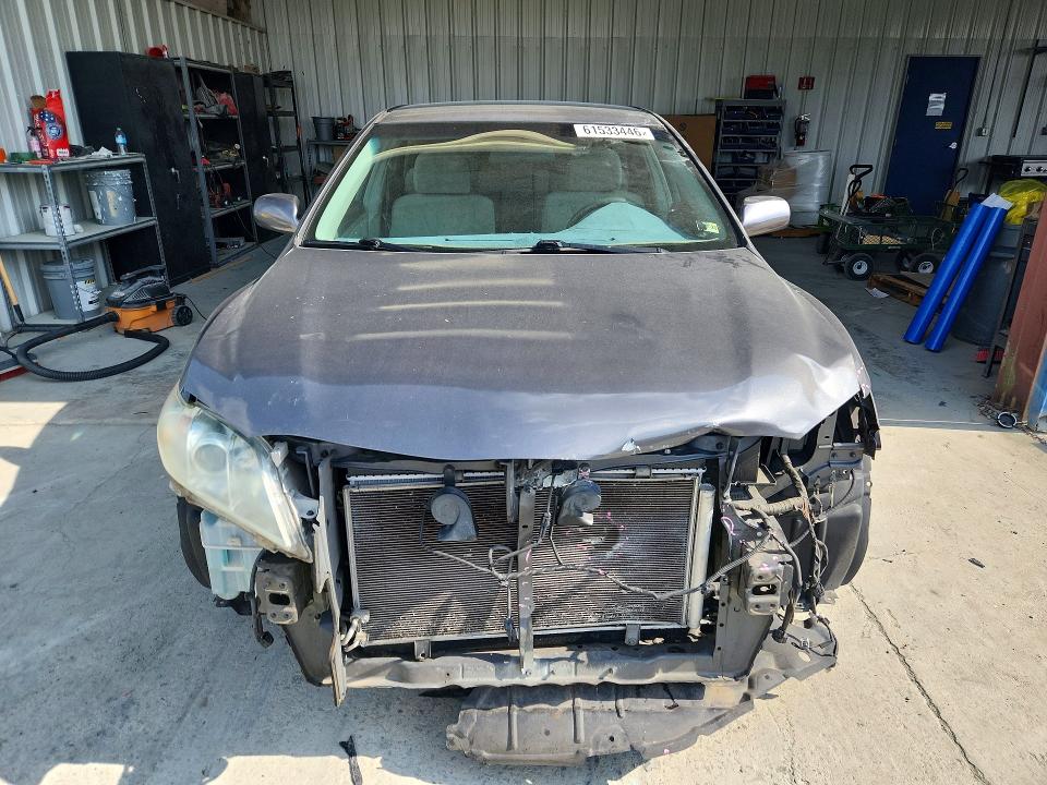 Photo 5 from auction – 2009 TOYOTA CAMRY with VIN 4T1BE46K89U404692
