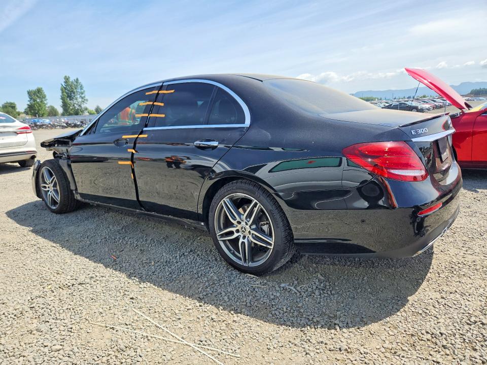 Photo 2 from auction – 2018 MERCEDES-BENZ E with VIN WDDZF4KB8JA471245