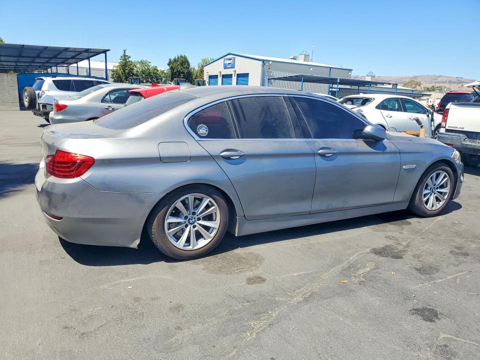 Photo 3 from auction – 2015 BMW 528 with VIN WBA5A5C55FD523939