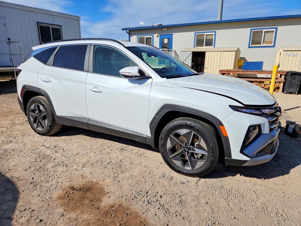 Photo 4 from auction – 2026 HYUNDAI TUCSON with VIN KM8JCDD13TU405090