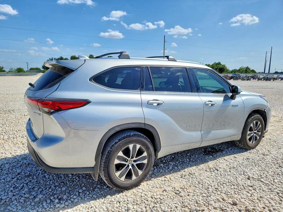 Photo 3 from auction – 2020 TOYOTA HIGHLANDER with VIN 5TDGBRCH5LS508772