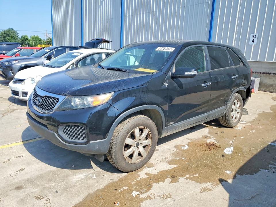 KIA SORENTO 2011 with VIN 5XYKTCA16BG007864 - Photo from auction