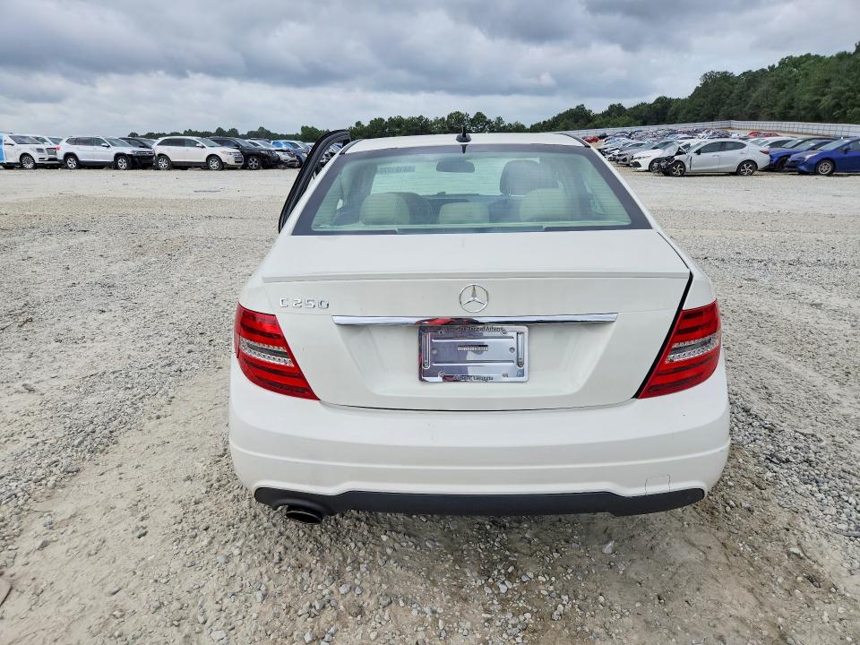 Photo 6 from auction – 2012 MERCEDES-BENZ C with VIN WDDGF4HBXCA630476