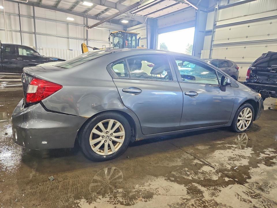 Photo 3 from auction – 2012 HONDA CIVIC with VIN 19XFB2F82CE055476