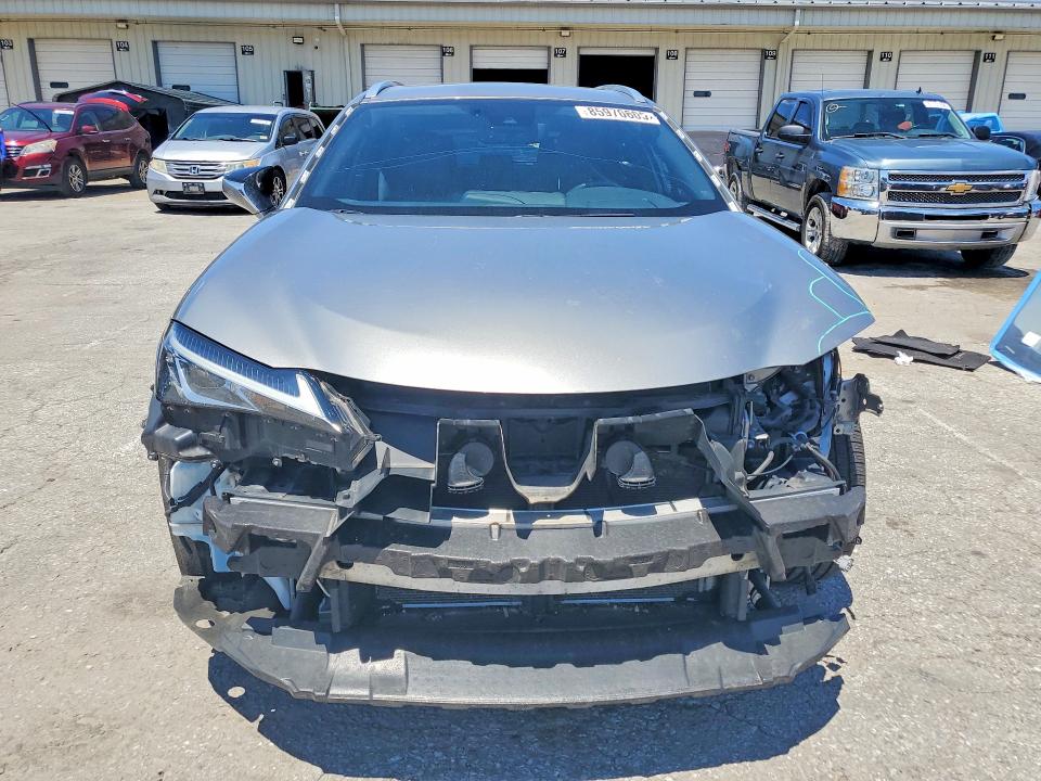 Photo 5 from auction – 2019 LEXUS UX with VIN JTHY3JBH8K2015547
