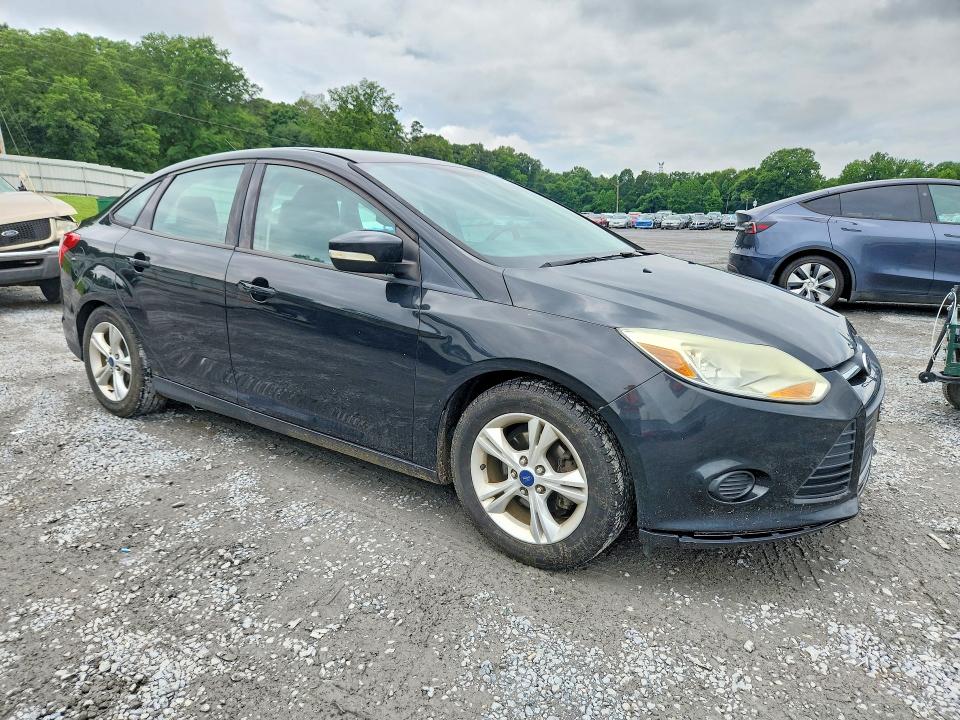 Photo 4 from auction – 2014 FORD FOCUS with VIN 1FADP3F27EL366248