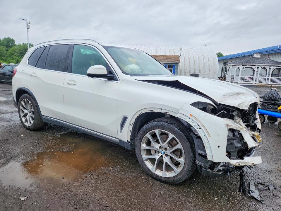 Photo 4 from auction – 2021 BMW X5 with VIN 5UXCR6C06M9G65327