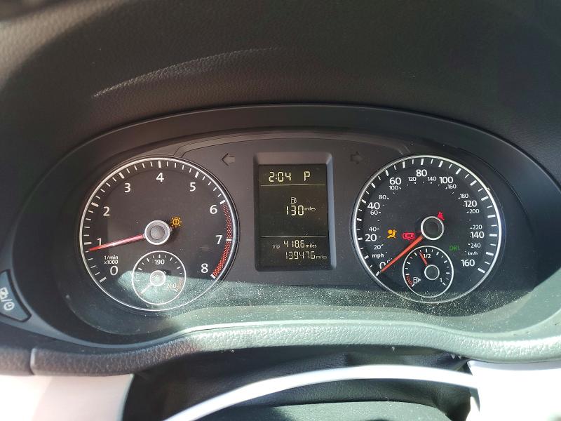 Photo 9 from auction – 2013 VOLKSWAGEN PASSAT with VIN 1VWBP7A35DC017528