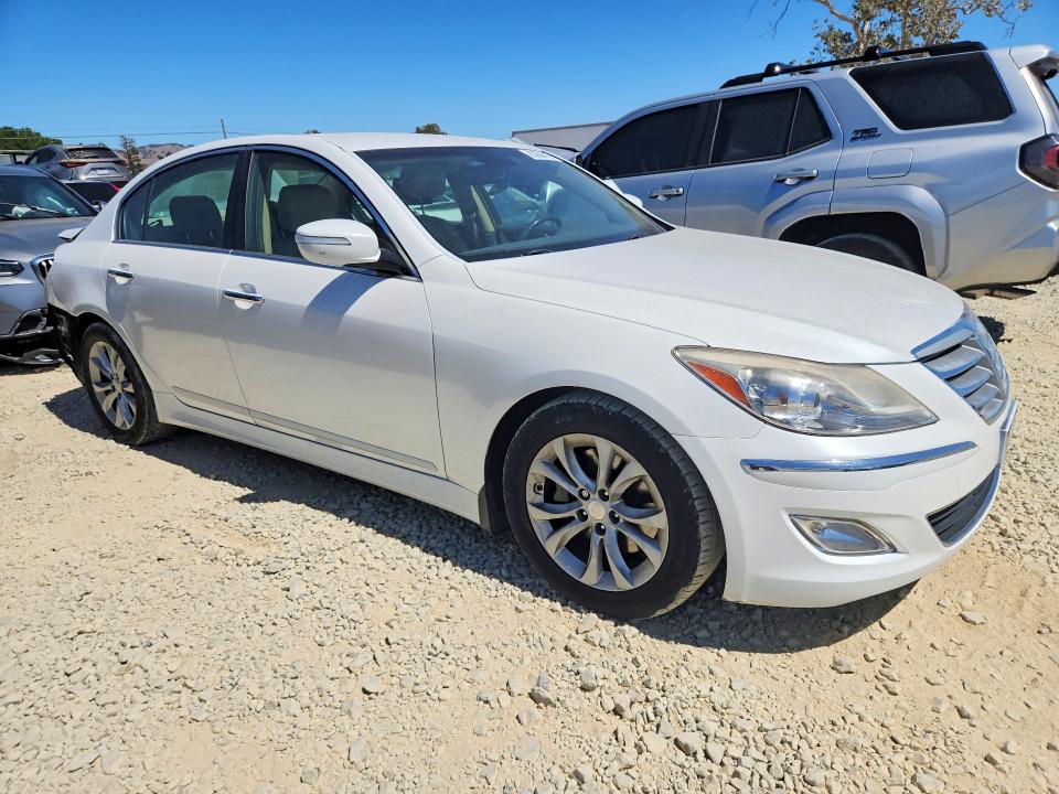 Photo 4 from auction – 2013 HYUNDAI GENESIS with VIN KMHGC4DD5DU237197