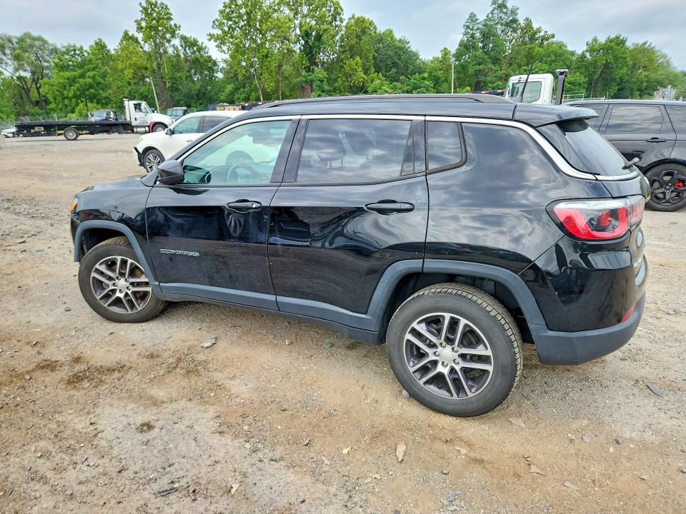 Photo 2 from auction – 2019 JEEP COMPASS with VIN 3C4NJDBB5KT653440