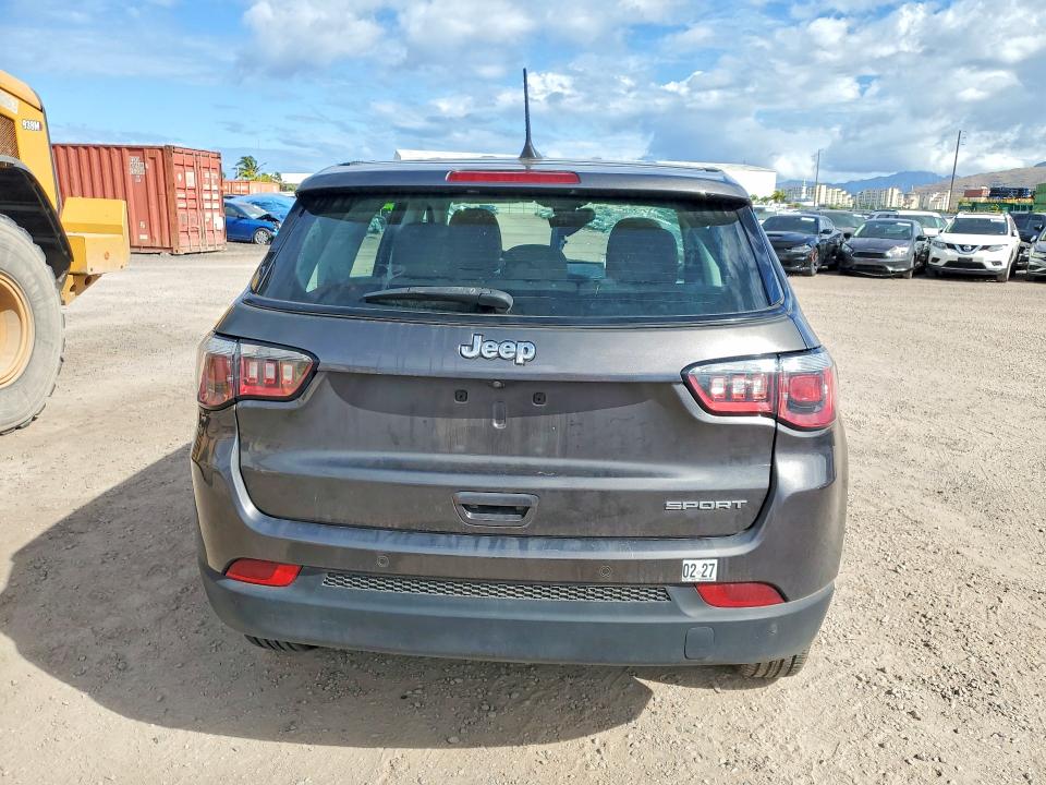 Photo 6 from auction – 2018 JEEP COMPASS with VIN 3C4NJCAB8JT215005