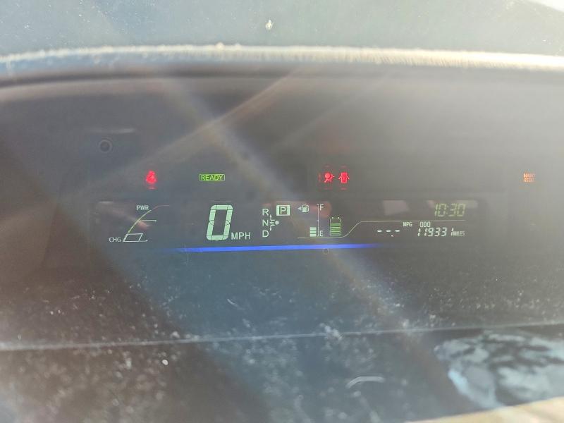 Photo 9 from auction – 2016 TOYOTA PRIUS V with VIN JTDZN3EU0GJ045515