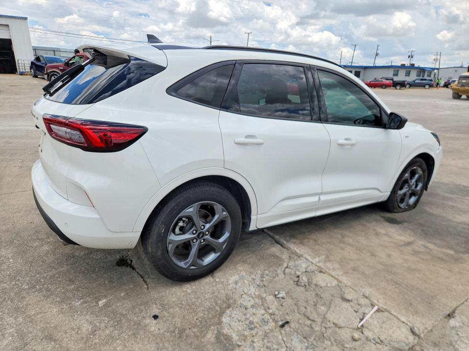 Photo 3 from auction – 2024 FORD ESCAPE with VIN 1FMCU0MN4RUA46911