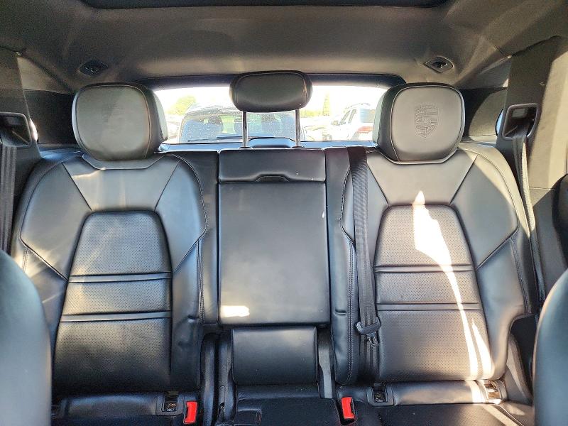 Photo 10 from auction – 2021 PORSCHE CAYENNE with VIN WP1AB2AYXMDA27704