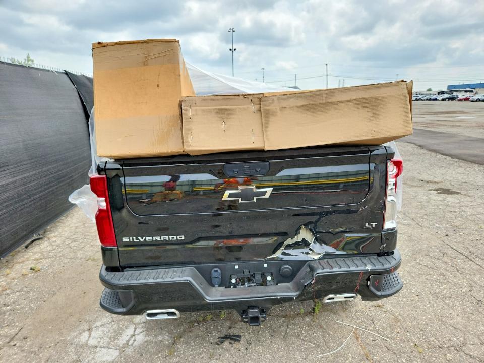 Photo 6 from auction – 2025 CHEVROLET SILVERADO with VIN 3GCUKFE83SG195779