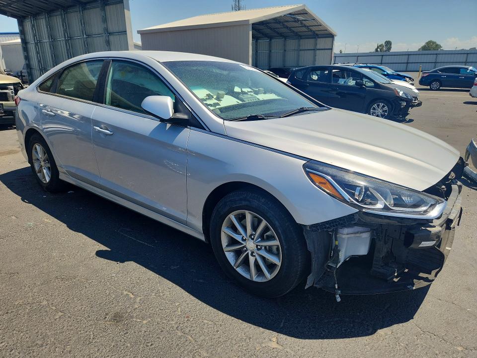 Photo 4 from auction – 2019 HYUNDAI SONATA with VIN 5NPE24AF7KH800956