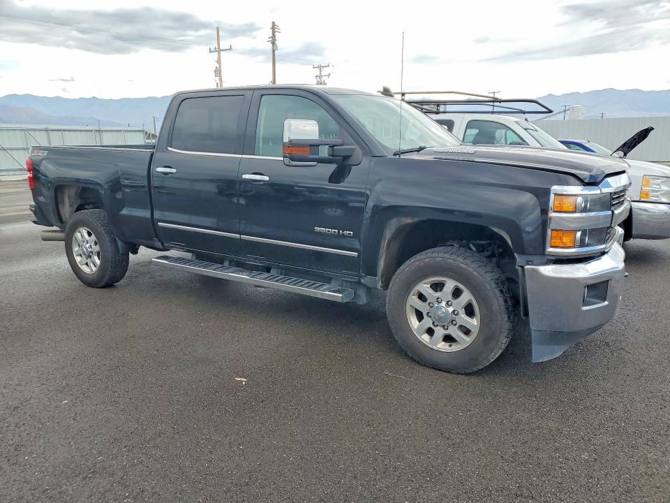 Photo 4 from auction – 2015 CHEVROLET SILVERADO with VIN 1GC4K0C83FF678261
