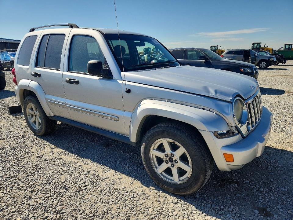 Photo 4 from auction – 2005 JEEP LIBERTY with VIN 1J4GL58KX5W695465