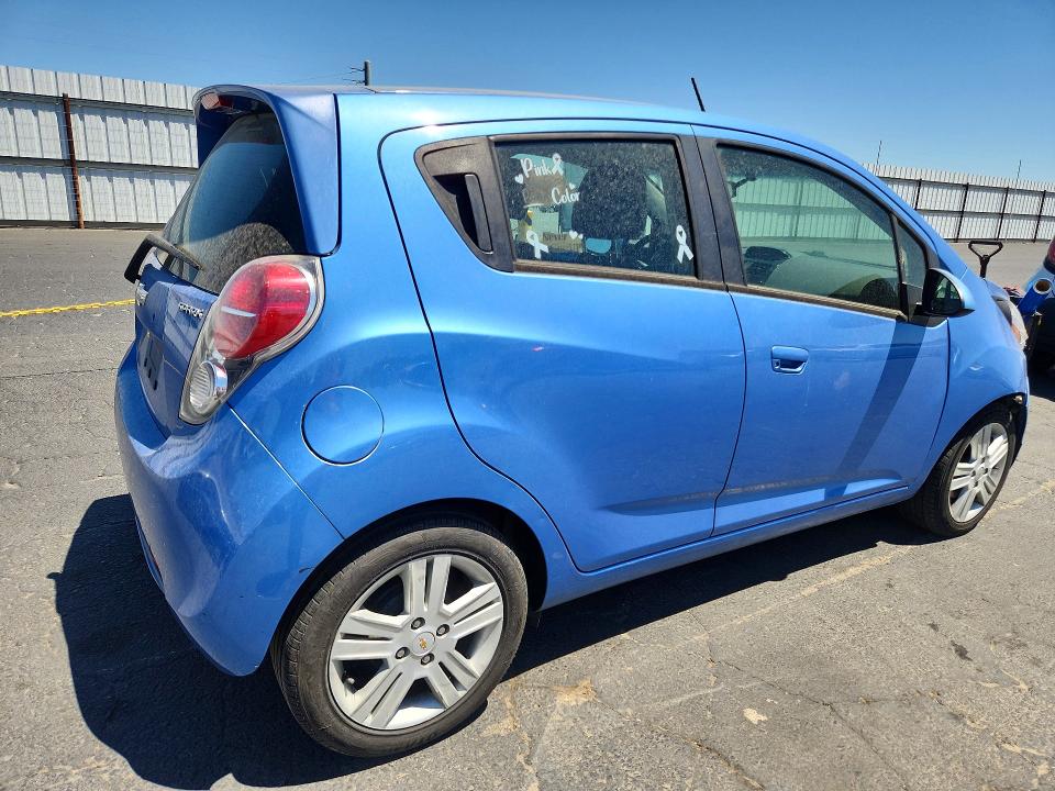 Photo 3 from auction – 2015 CHEVROLET SPARK with VIN KL8CD6S9XFC763370