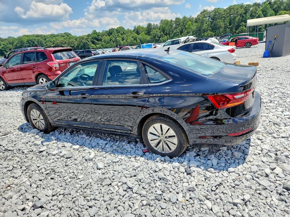 Снимка 2 от търг – 2019 VOLKSWAGEN JETTA с VIN 3VWCB7BUXKM235308