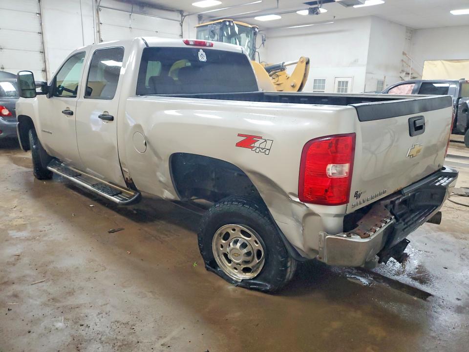 Photo 2 from auction – 2009 CHEVROLET SILVERADO with VIN 1GCHK536X9F147365
