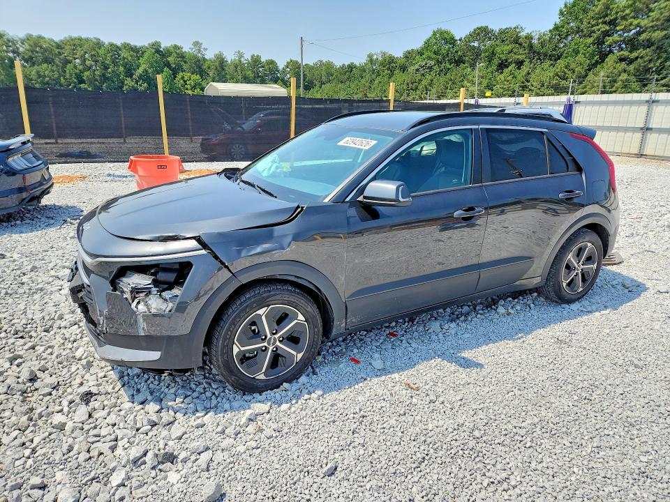 KIA NIRO 2023 z numerem VIN KNDCR3LE4P5035861 - Zdjęcie z aukcji