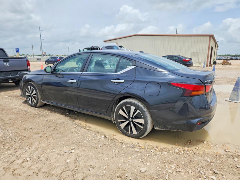 Photo 2 from auction – 2022 NISSAN ALTIMA with VIN 1N4BL4DV2NN338819