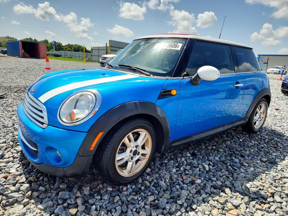 MINI COOPER 2011 with VIN WMWSU3C50BT251105 - Photo from auction