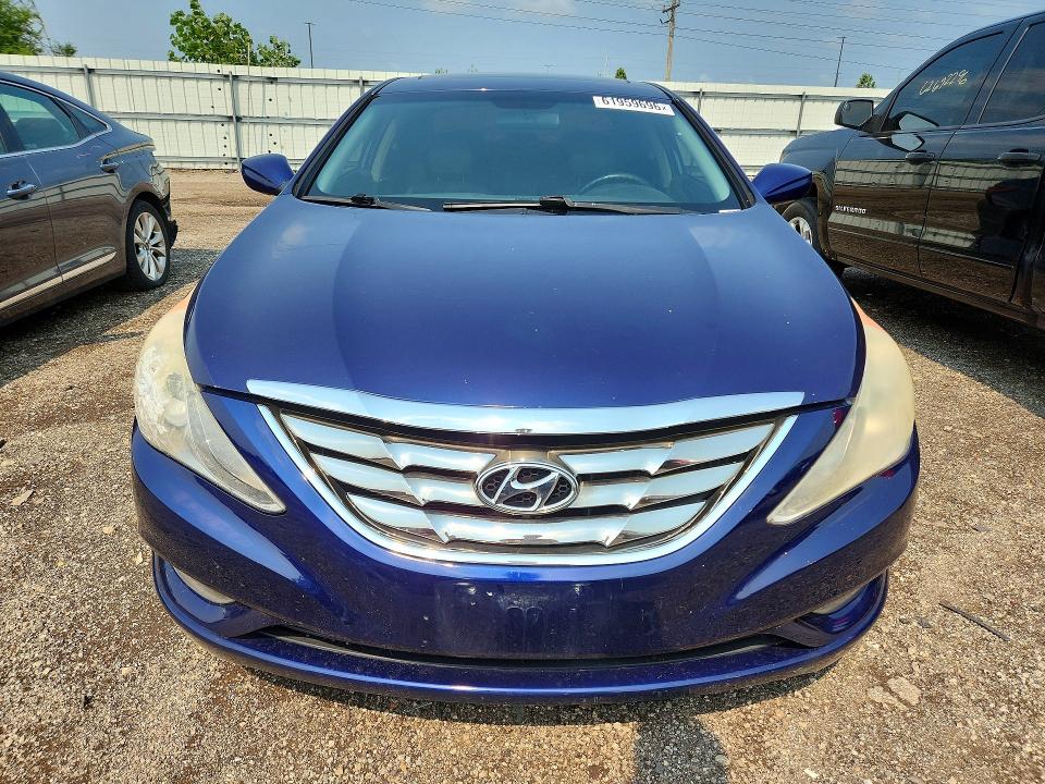 Photo 5 from auction – 2011 HYUNDAI SONATA with VIN 5NPEC4AB9BH195607