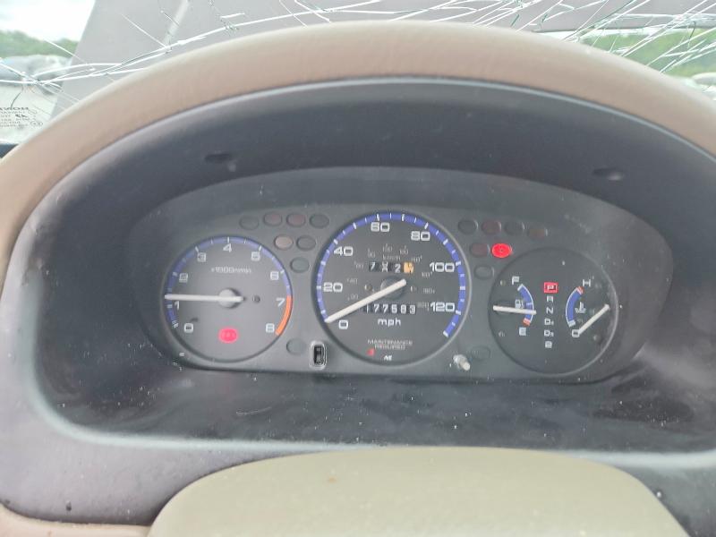 Photo 9 from auction – 2000 HONDA CIVIC with VIN 1HGEJ6677YL037004