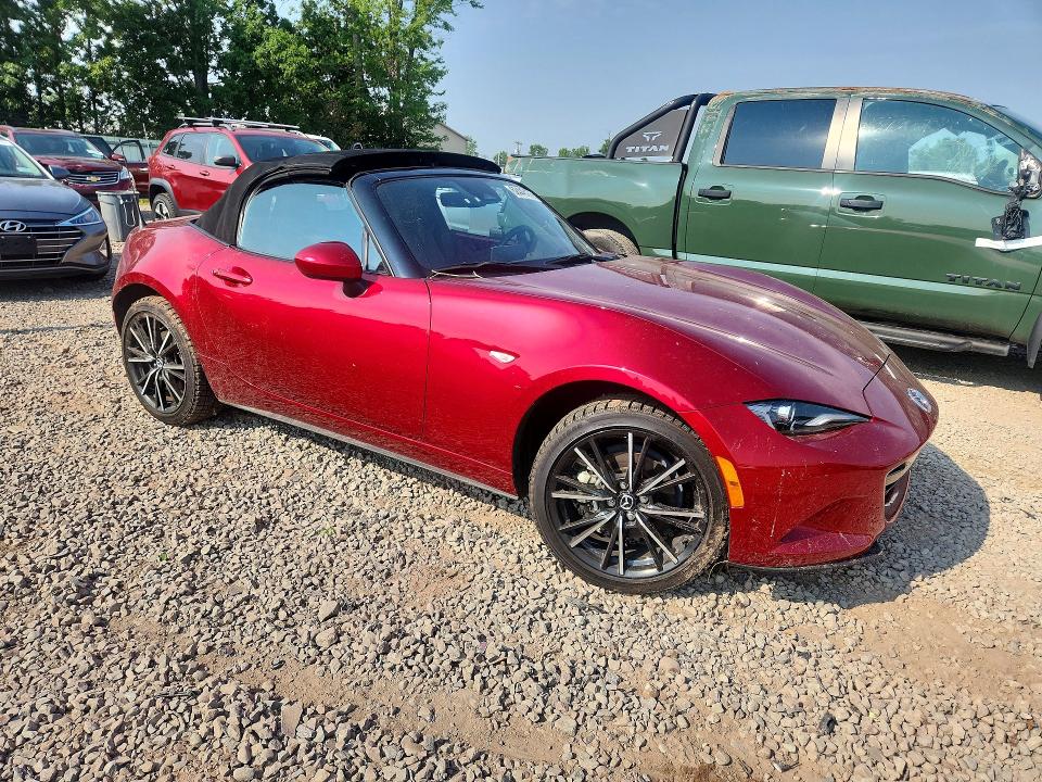 Photo 4 from auction – 2024 MAZDA MX-5 MIATA with VIN JM1NDAD73R0604730