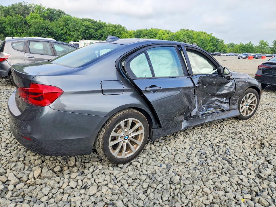 Photo 3 from auction – 2018 BMW 320 with VIN WBA8E5G57JNV01892