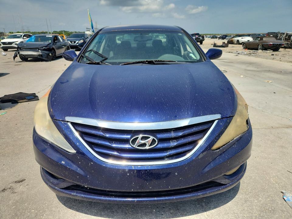 Photo 5 from auction – 2013 HYUNDAI SONATA with VIN 5NPEB4AC8DH744857