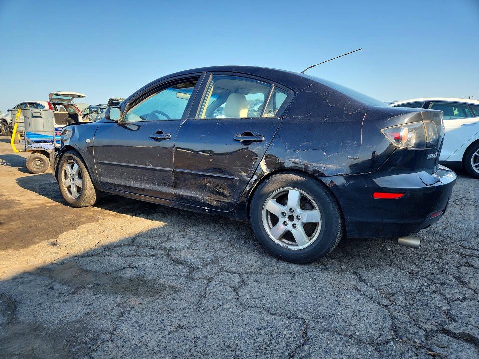 Photo 2 from auction – 2007 MAZDA 3 with VIN JM1BK12F171659963
