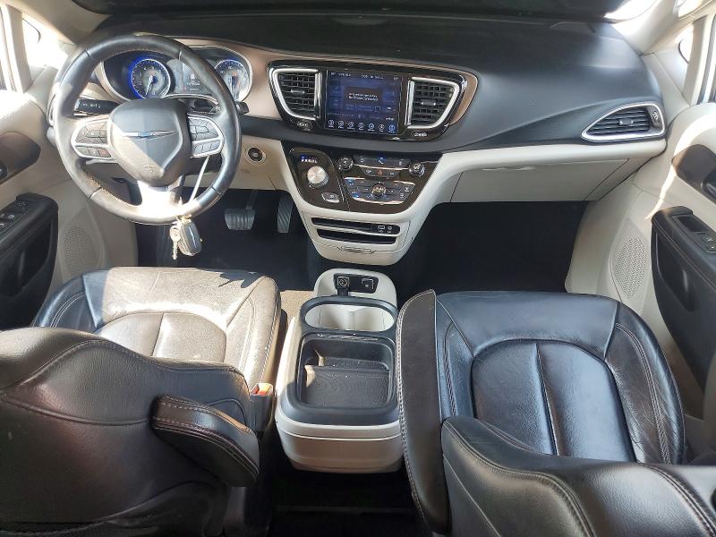Photo 8 from auction – 2017 CHRYSLER PACIFICA with VIN 2C4RC1BG0HR683169