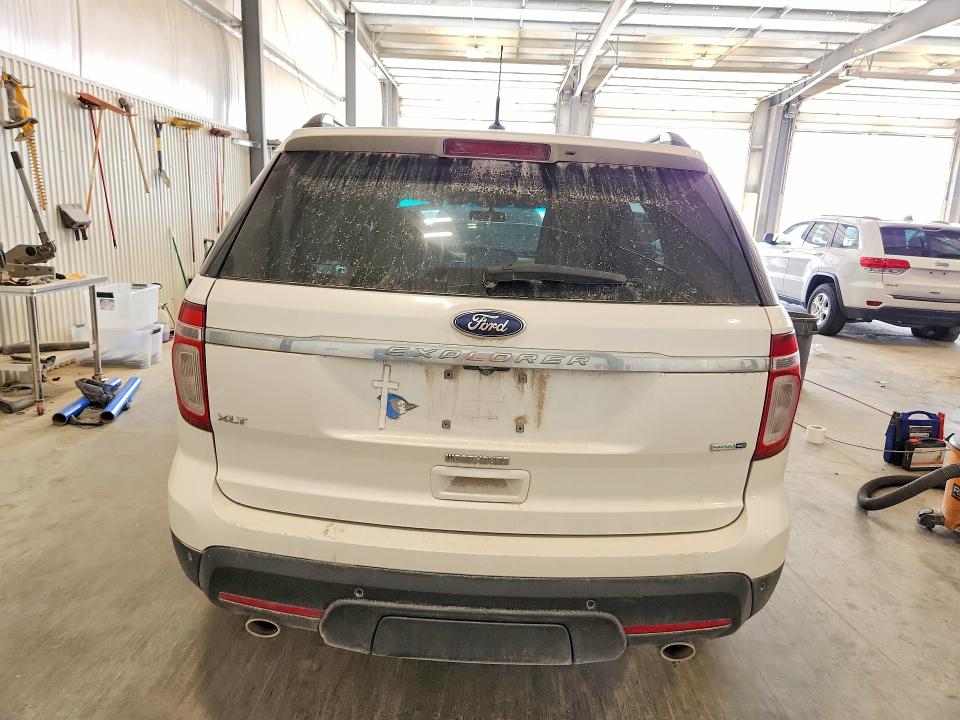 Photo 6 from auction – 2013 FORD EXPLORER with VIN 1FM5K8D80DGA58830