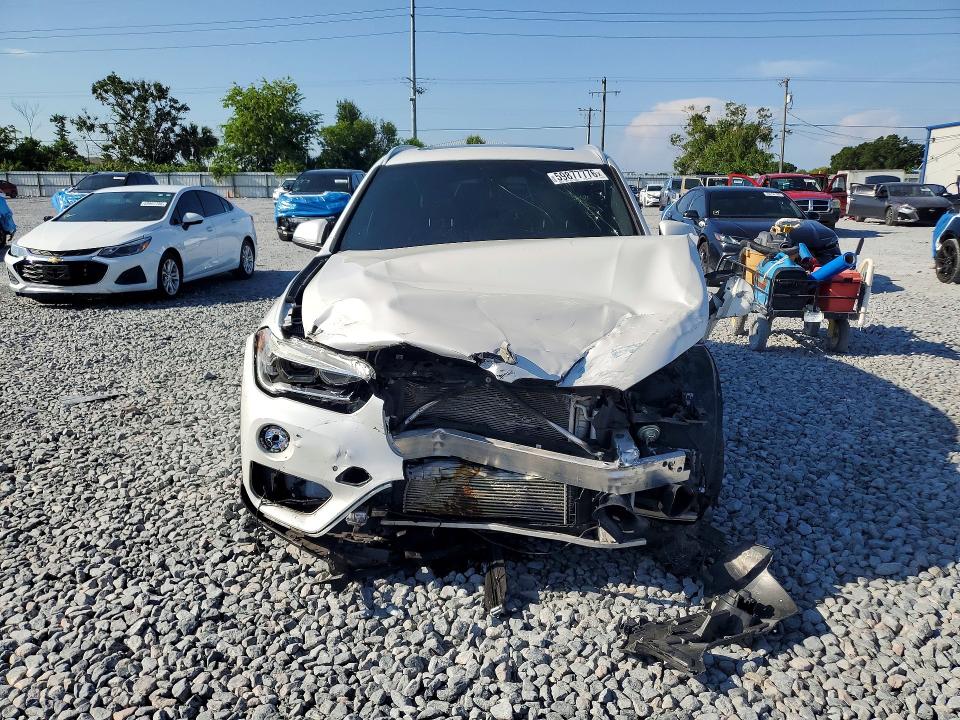Photo 5 from auction – 2017 BMW X1 with VIN WBXHU7C30H5H34163