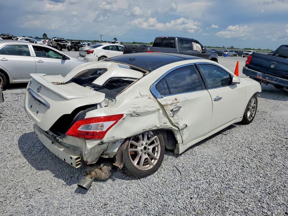 Photo 3 from auction – 2010 NISSAN MAXIMA with VIN 1N4AA5AP4AC828889