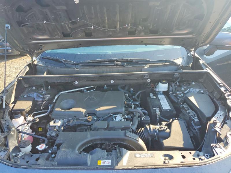 Photo 12 from auction – 2019 TOYOTA RAV4 with VIN 2T3P1RFVXKC055140