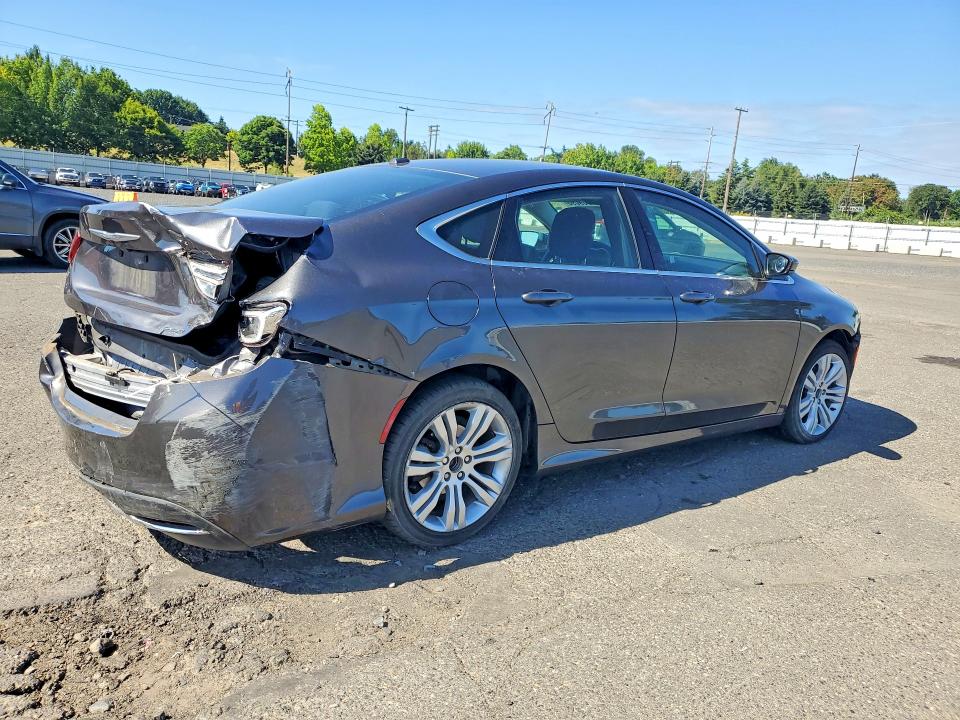 Photo 3 from auction – 2015 CHRYSLER 200 with VIN 1C3CCCAB0FN529258