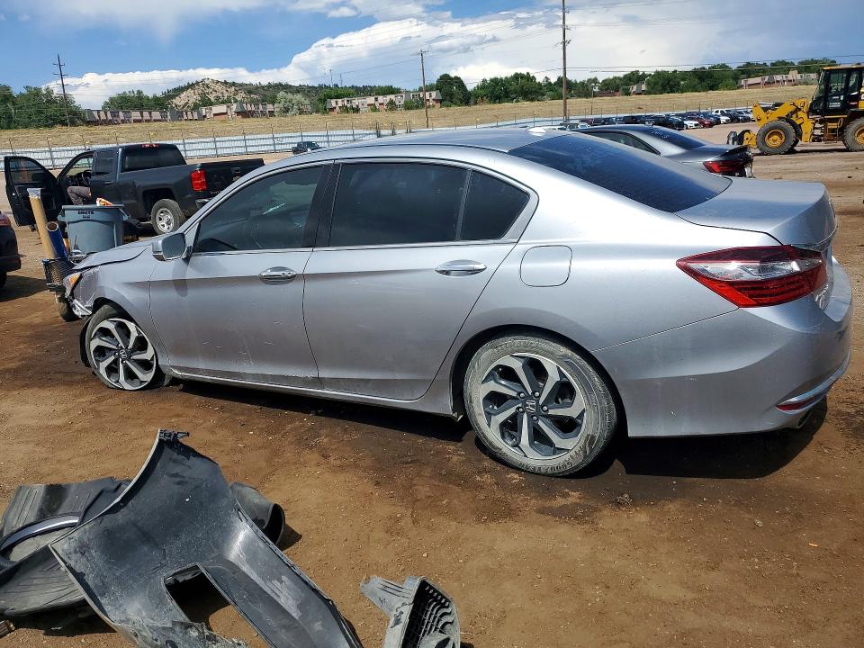 Photo 2 from auction – 2017 HONDA ACCORD with VIN 1HGCR3F85HA035240