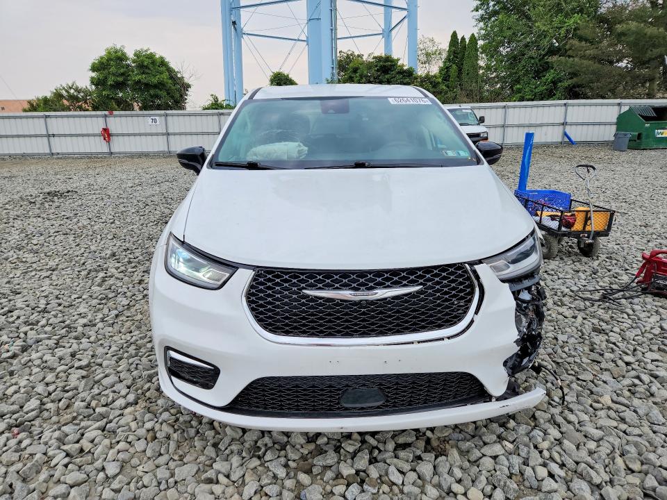 Photo 5 from auction – 2024 CHRYSLER PACIFICA with VIN 2C4RC1BG0RR119975