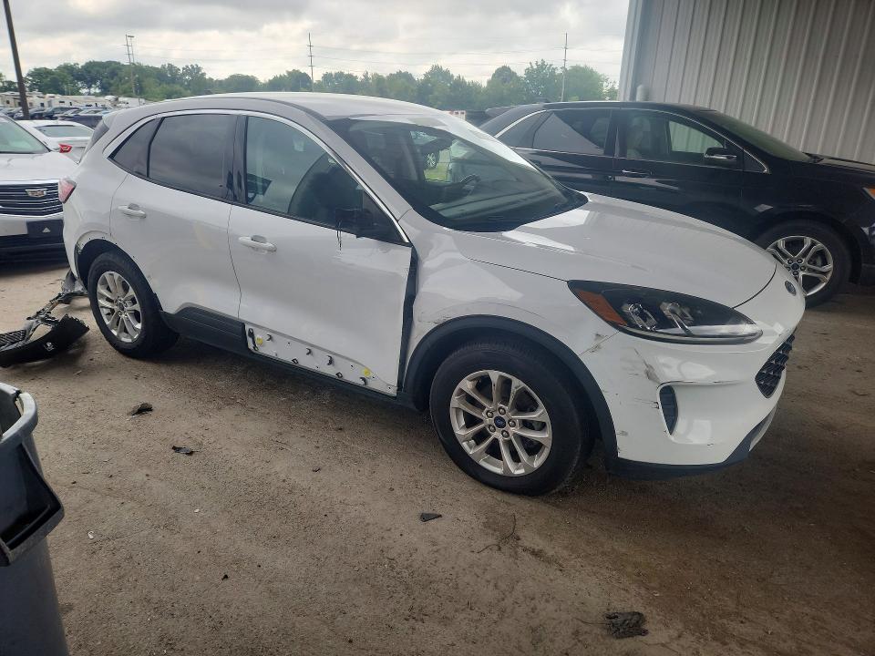 Photo 4 from auction – 2021 FORD ESCAPE with VIN 1FMCU0G63MUB29369