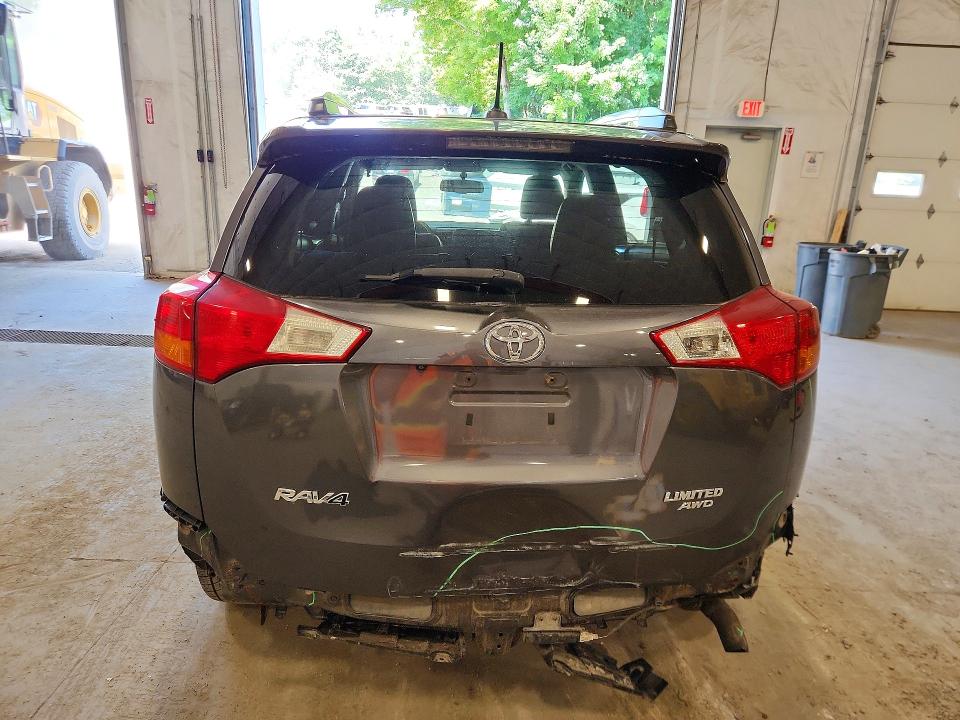 Photo 6 from auction – 2015 TOYOTA RAV4 with VIN 2T3DFREV4FW256252
