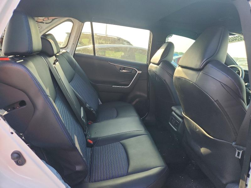 Photo 10 from auction – 2024 TOYOTA RAV4 with VIN 2T3E6RFV5RW082375
