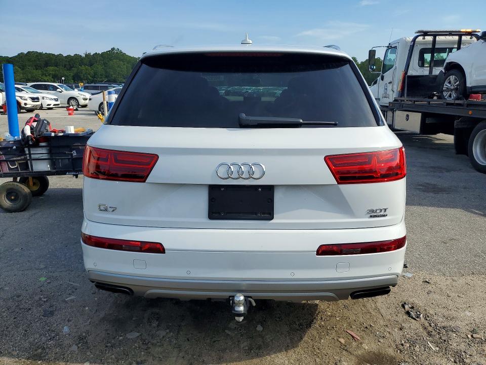 Zdjęcie 6 z aukcji – 2017 AUDI Q7 z VIN WA1VAAF78HD000176