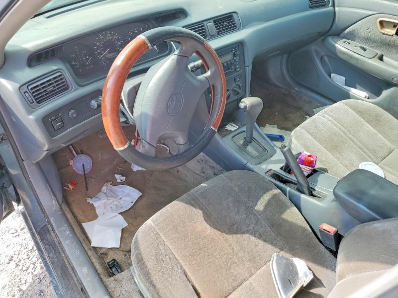 Photo 8 from auction – 2000 TOYOTA CAMRY with VIN 4T1BG22K5YU989556