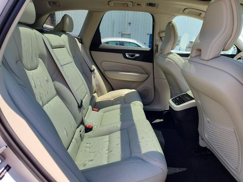Photo 10 from auction – 2021 VOLVO XC60 with VIN YV4102DL9M1881346