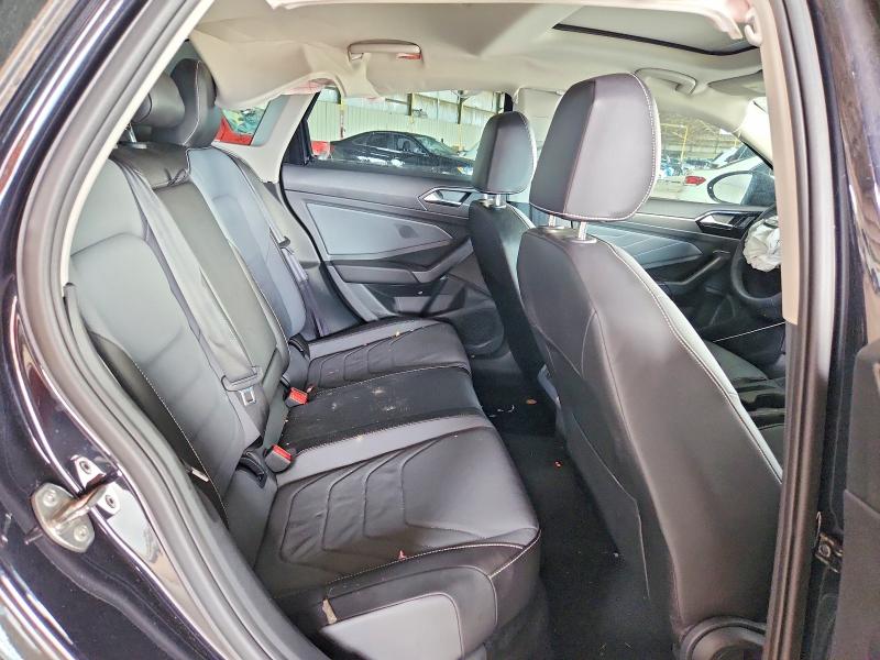 Photo 10 from auction – 2026 VOLKSWAGEN JETTA with VIN 3VWGW7BU6TM024176
