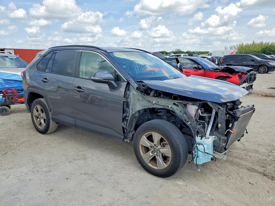 Photo 4 from auction – 2023 TOYOTA RAV4 with VIN 2T3W1RFV0PC240557